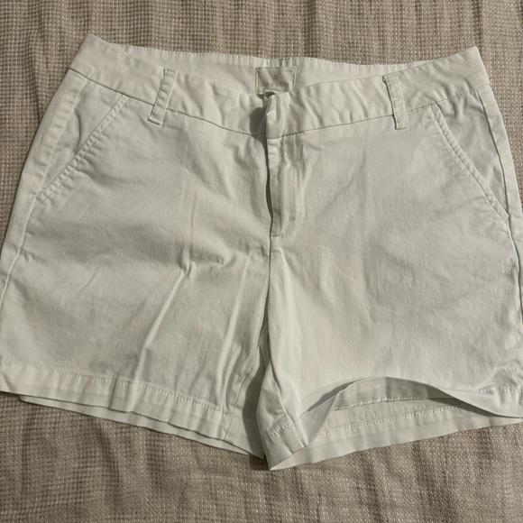 Caslon Women's White Shorts - Picture 1 of 4